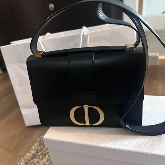 Authentic CHRISTIAN DIOR MONTAIGNE - Picture 13 of 17